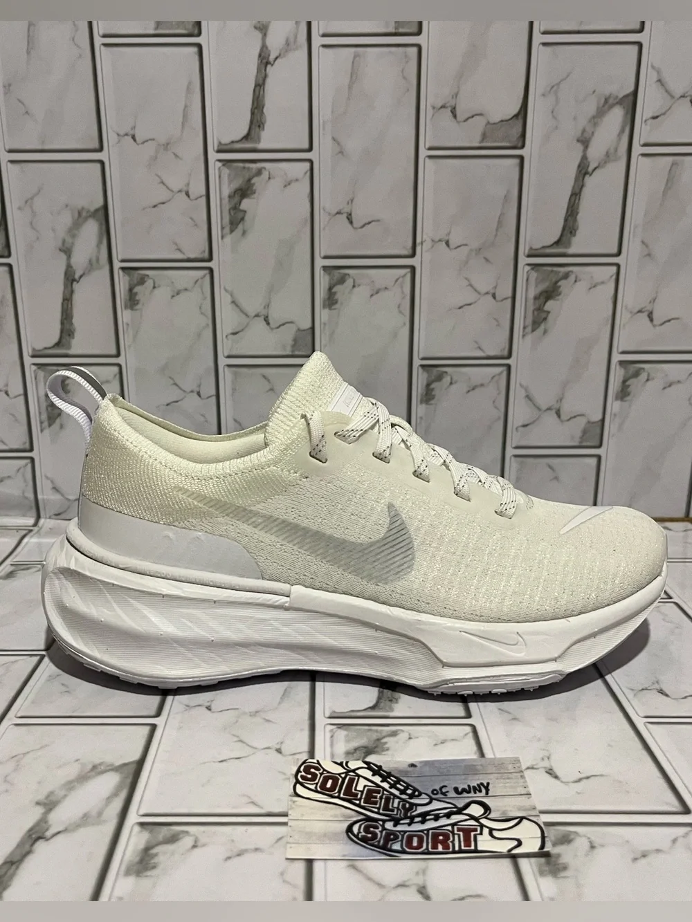 Nike ZoomX Invincible Run Flyknit 3 Running Shoes White Silver Training Womens 6